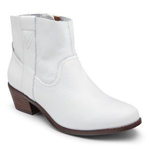 Vionic Roselyn Ankle Boot